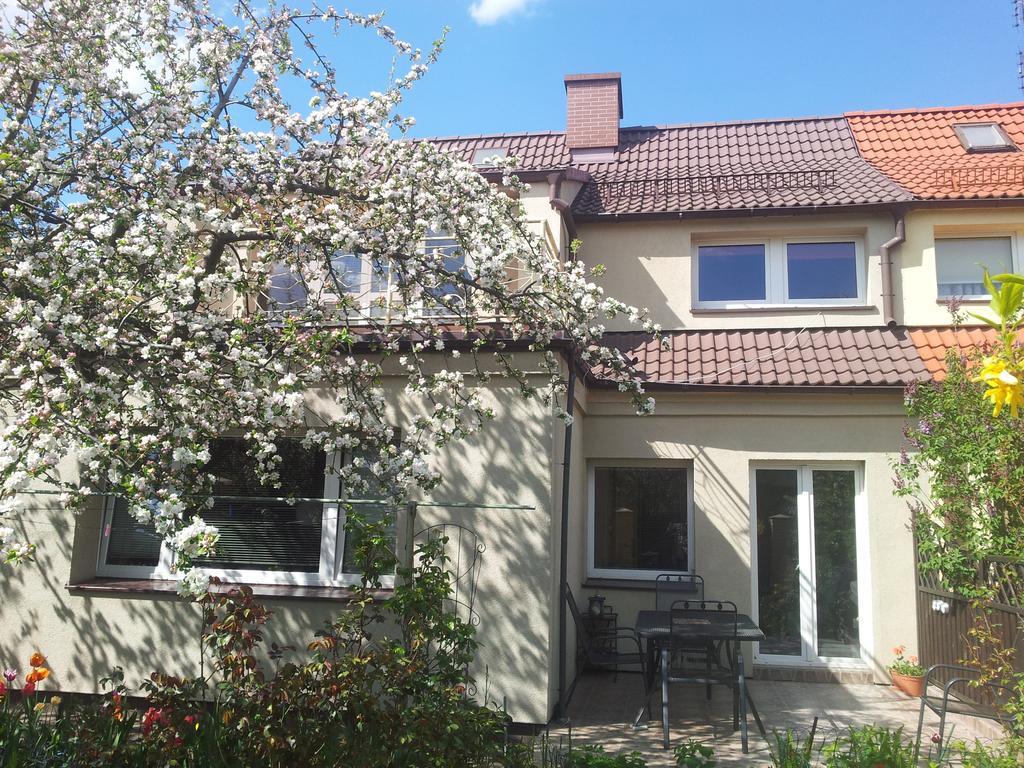 Cozy Apartment With Garden Gdańsk Zewnętrze zdjęcie